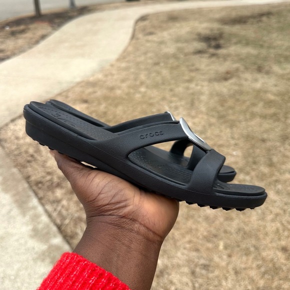 Crocs Women's Sanrah Metal Block Sandals Size 8 Black Shoes - Picture 5 of 10